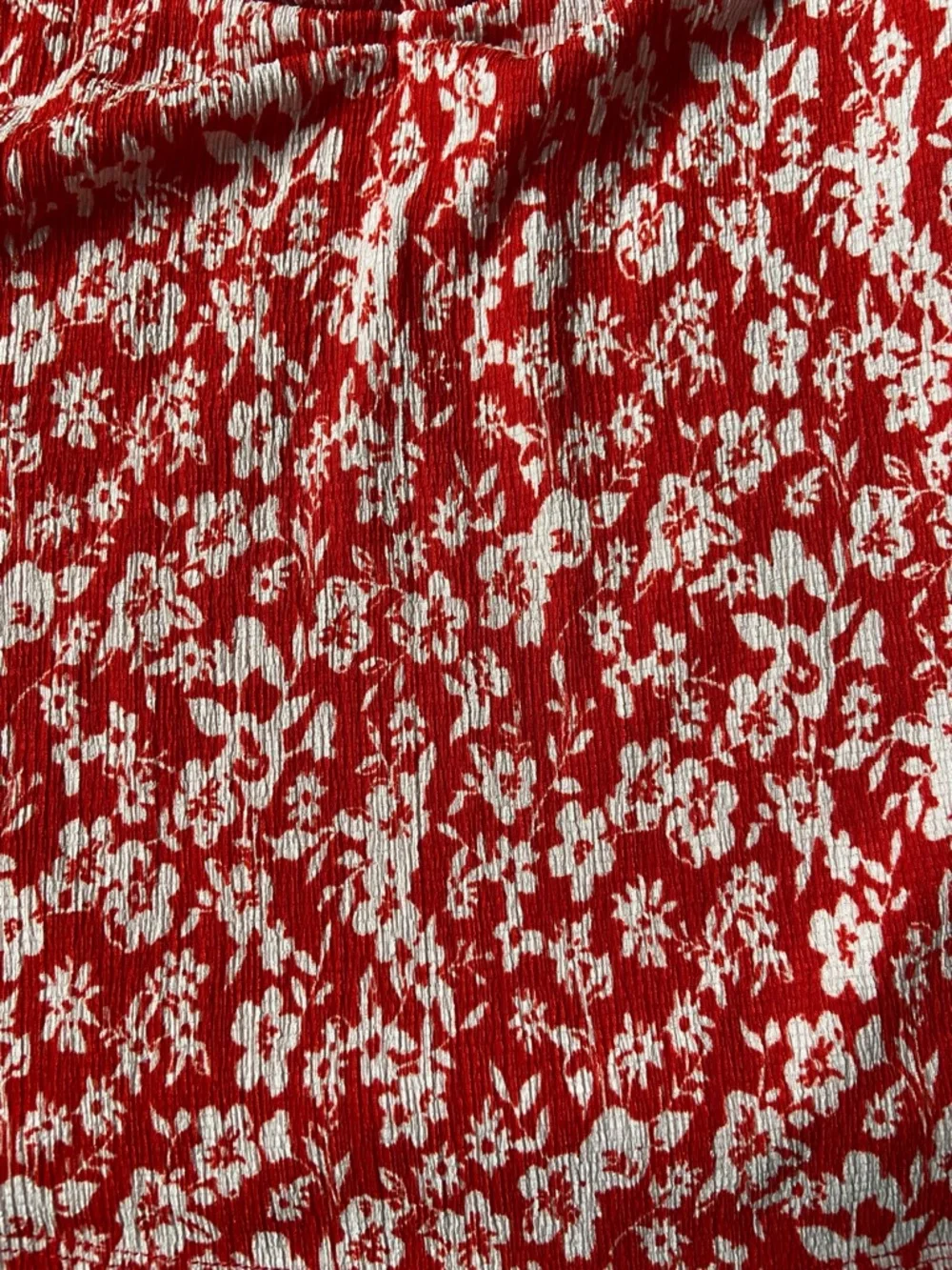Anthropologie Red and White Floral Puff-Sleeve Blouse - Picture 3 of 4